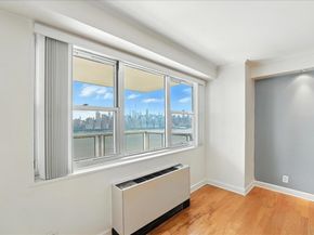 6600 Blvd East 18L, West New York NJ 07093