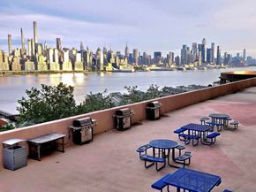 6600 Blvd East 18L, West New York NJ 07093