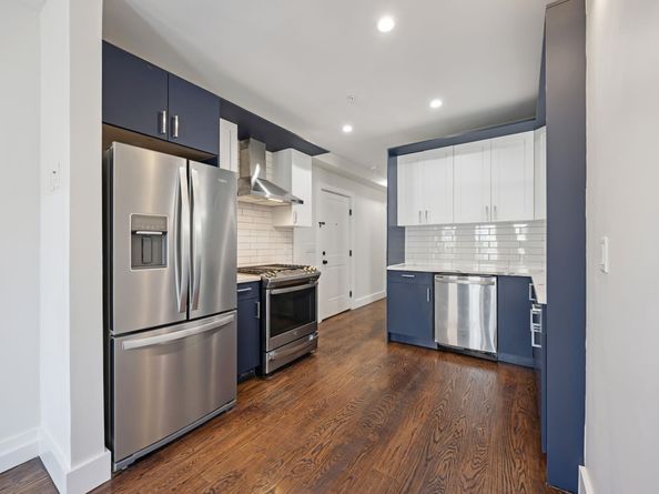 203 3rd St 3, Jersey City NJ 07302