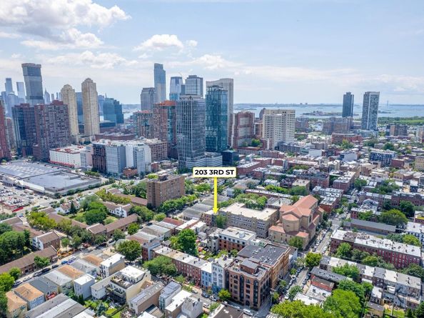 203 3rd St 3, Jersey City NJ 07302