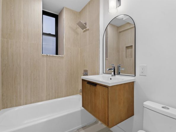 29-33 51st St A, Weehawken NJ 07086