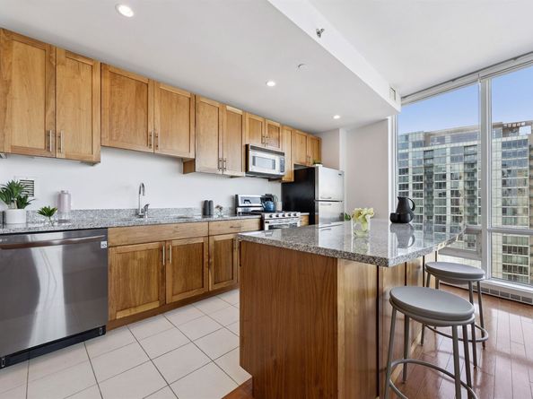20 Newport Parkway 2008, Jersey City NJ 07310