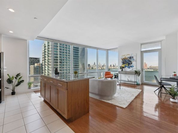 20 Newport Parkway 2008, Jersey City NJ 07310
