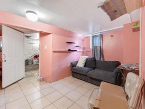 702 8th St, Union City NJ 07087