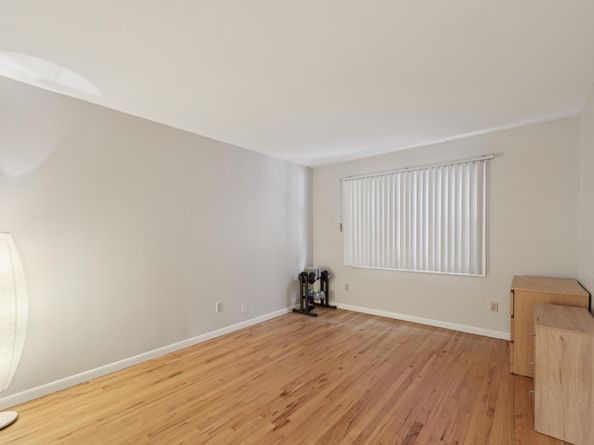 310 70th St 1D, Guttenberg NJ 07093