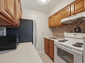 310 70th St 1D, Guttenberg NJ 07093