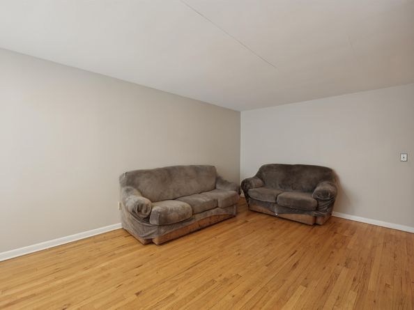 310 70th St 1D, Guttenberg NJ 07093