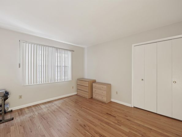 310 70th St 1D, Guttenberg NJ 07093