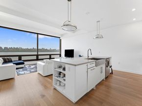 9 Somerset Lane 402, Edgewater NJ 07020