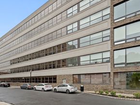 9 Somerset Lane 402, Edgewater NJ 07020