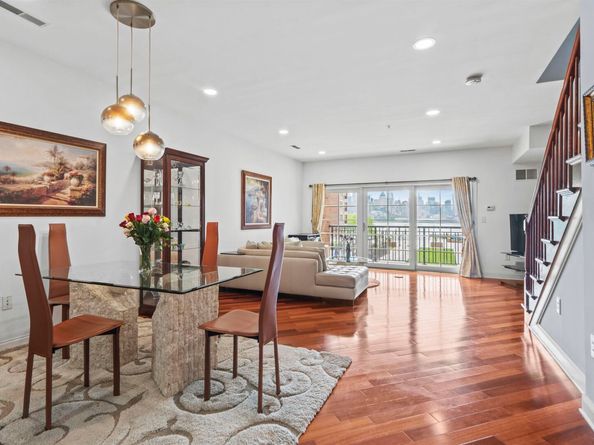 22 Avenue At Port Imperial 221, West New York NJ 07093