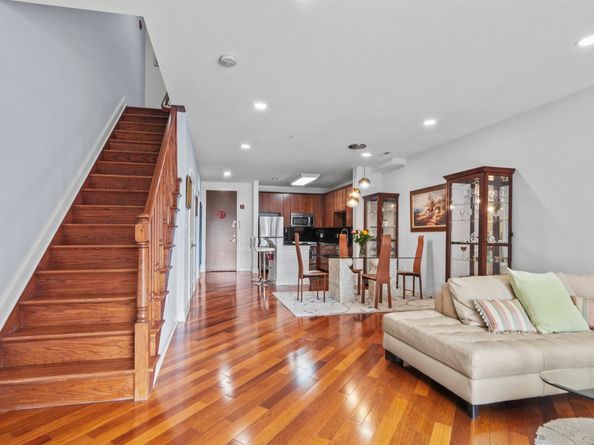 22 Avenue At Port Imperial 221, West New York NJ 07093