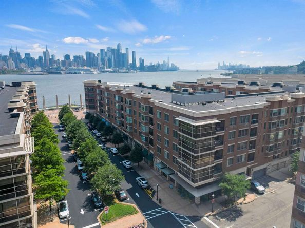 22 Avenue At Port Imperial 221, West New York NJ 07093