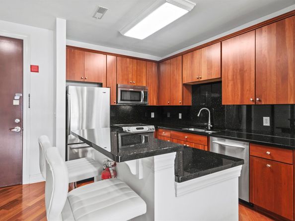 22 Avenue At Port Imperial 221, West New York NJ 07093