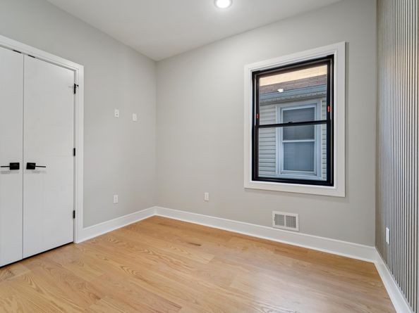 313 Lembeck Ave 1, Jersey City NJ 07305