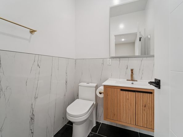 313 Lembeck Ave 1, Jersey City NJ 07305