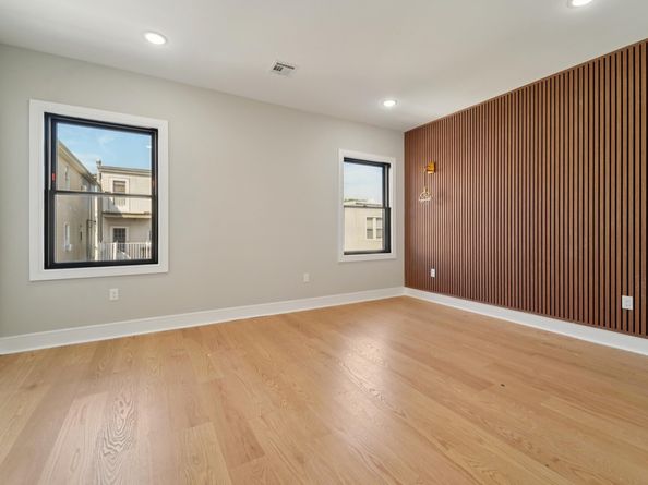 313 Lembeck Ave 1, Jersey City NJ 07305