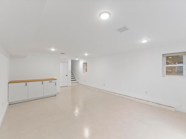 1603 71st St, North Bergen NJ 07047