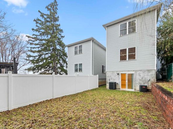 1603 71st St, North Bergen NJ 07047