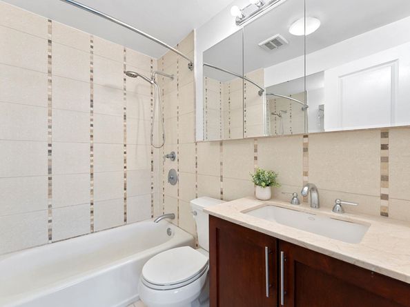 281 4th St 4, Jersey City NJ 07302