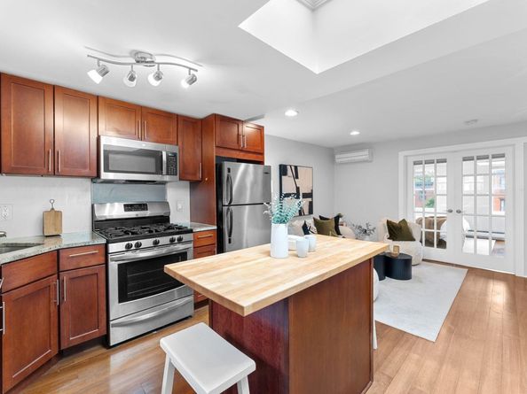 281 4th St 4, Jersey City NJ 07302