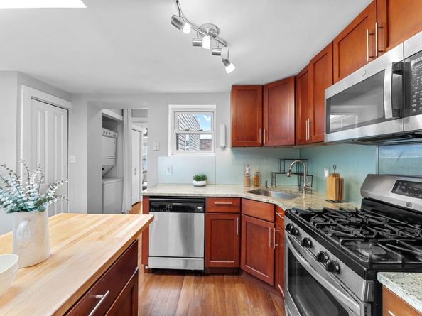 281 4th St 4, Jersey City NJ 07302