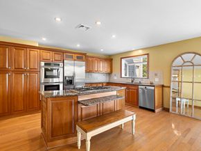 9B Cove Lane 9B, North Bergen NJ 07047