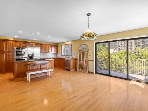 9B Cove Lane 9B, North Bergen NJ 07047