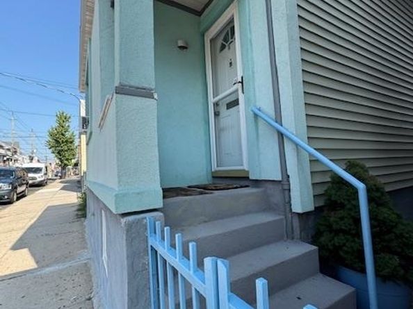 542 61st St, West New York NJ 07093