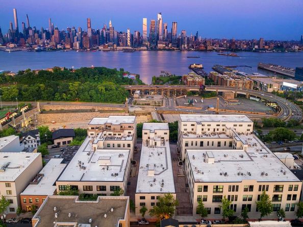 518-536 Gregory Ave C402, Weehawken NJ 07086