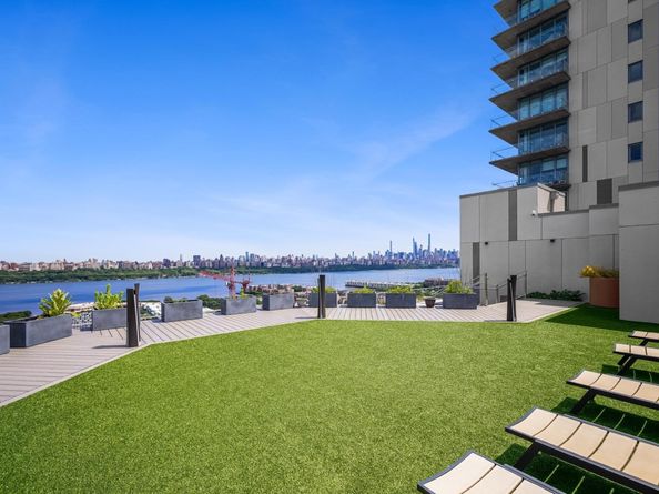 320 Adolphus Ave 504, Cliffside Park NJ 07010