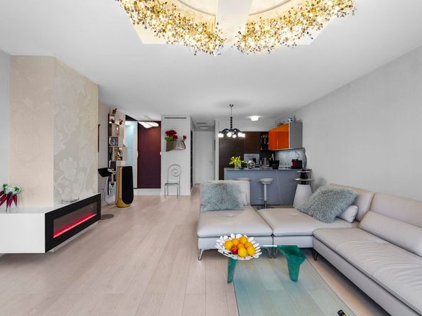 201 Shearwater Ct West 31, Jersey City NJ 07305