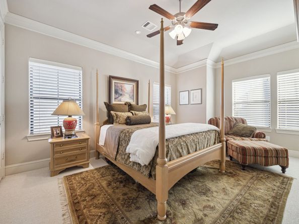 7835 Bobbitt Lane, Houston TX 77055