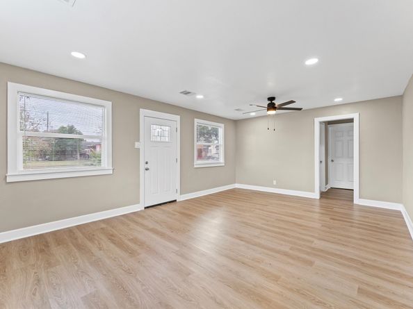 2202 Des Jardines Street, Houston TX 77023