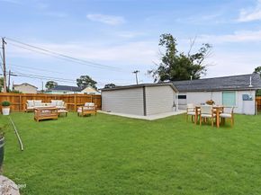 2202 Des Jardines Street, Houston TX 77023