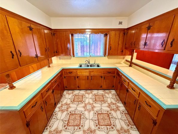 7007 Avenue F, Houston TX 77011