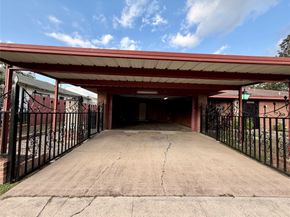 7007 Avenue F, Houston TX 77011