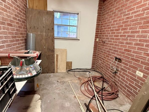 7007 Avenue F, Houston TX 77011