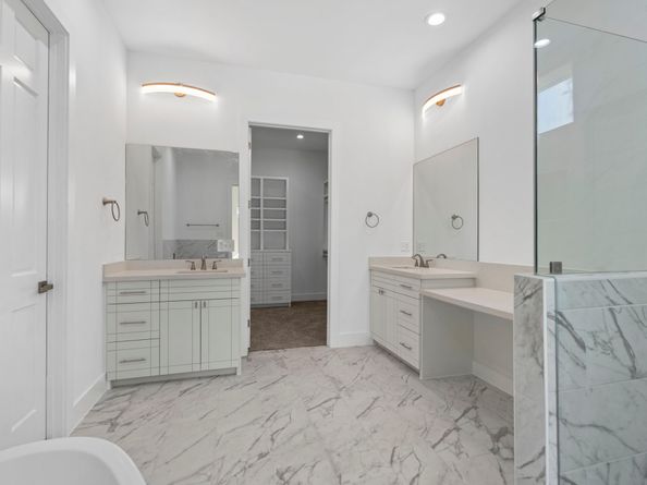 2022 Thonig Road A, Houston TX 77055