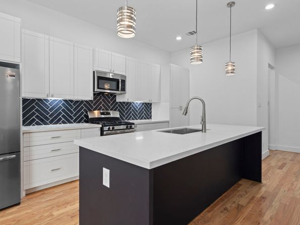 2022 Thonig Road A, Houston TX 77055