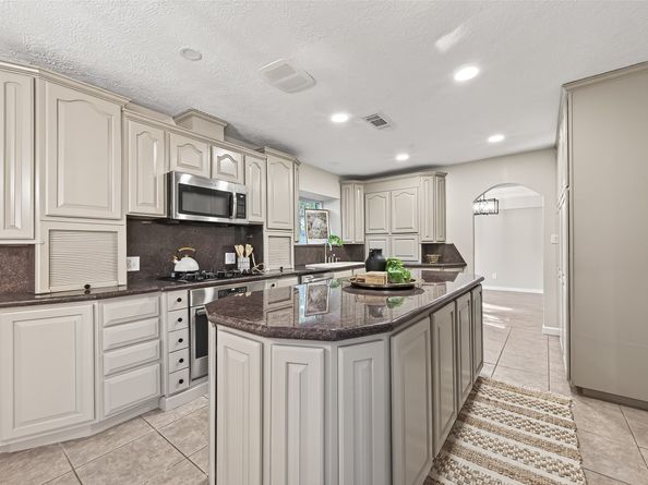 1903 Wingleaf Drive, Houston TX 77084