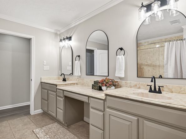 1903 Wingleaf Drive, Houston TX 77084