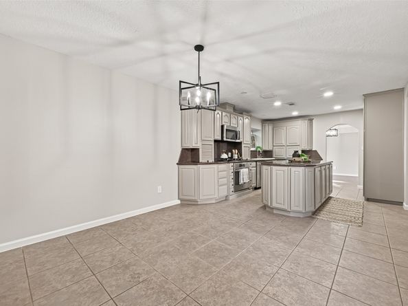 1903 Wingleaf Drive, Houston TX 77084