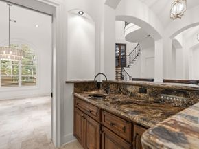 10 Maroon Creek Court, The Woodlands TX 77389