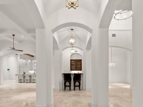 10 Maroon Creek Court, The Woodlands TX 77389