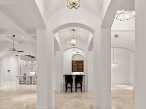 10 Maroon Creek Court, The Woodlands TX 77389