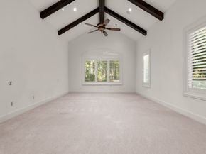 10 Maroon Creek Court, The Woodlands TX 77389