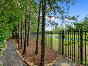 10 Maroon Creek Court, The Woodlands TX 77389