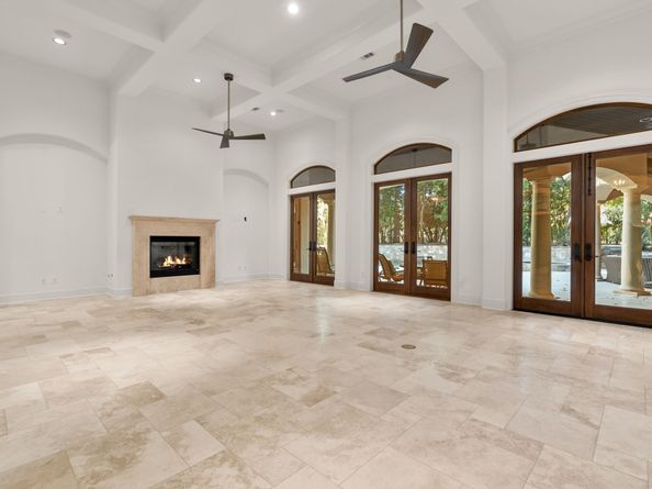 10 Maroon Creek Court, The Woodlands TX 77389