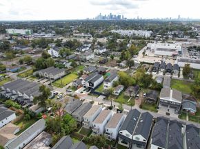 121 E 32nd Street, Houston TX 77018